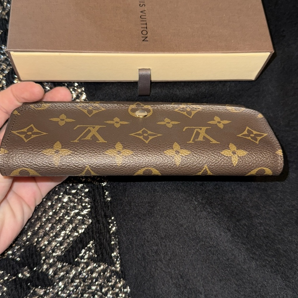 Women’s or Men’s Louis Vuitton Monogram Wallet with Yellow Guts inside Pristine - Picture 15 of 17